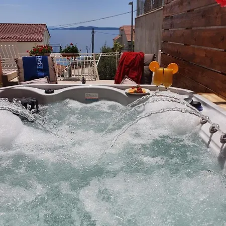 Delux Soba Sa Pogledom Na More, Hidromasaznom Kadom I Balkonom Apartment Trogir
