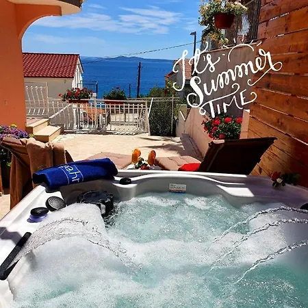 Delux Soba Sa Pogledom Na More, Hidromasaznom Kadom I Balkonom Apartment Trogir