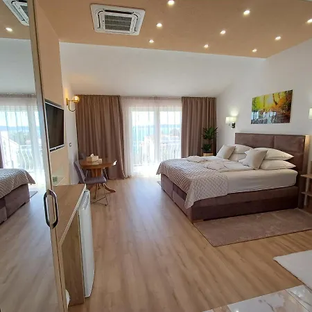 Apartment Delux Soba Sa Pogledom Na More, Hidromasaznom Kadom I Balkonom *