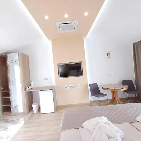 Delux Soba Sa Pogledom Na More, Hidromasaznom Kadom I Balkonom Apartment