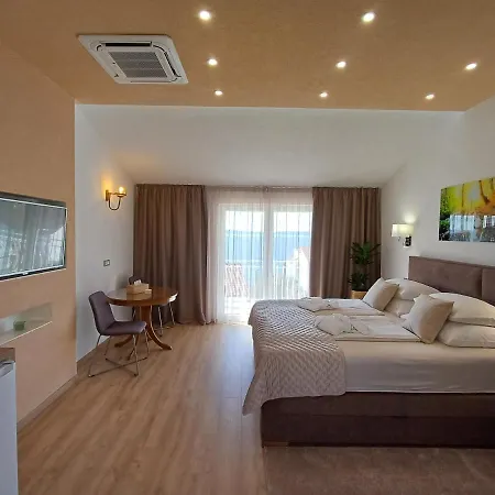Delux Soba Sa Pogledom Na More, Hidromasaznom Kadom I Balkonom Trogir