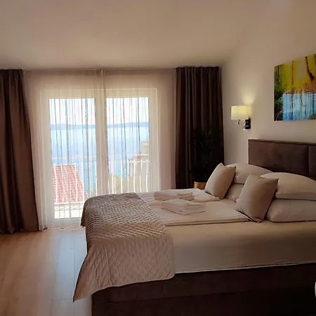 Delux Soba Sa Pogledom Na More, Hidromasaznom Kadom I Balkonom Apartment Trogir