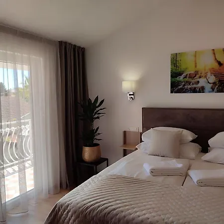 Apartment Delux Soba Sa Pogledom Na More, Hidromasaznom Kadom I Balkonom Trogir