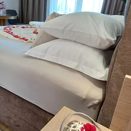Apartment Delux Soba Sa Pogledom Na More, Hidromasaznom Kadom I Balkonom
