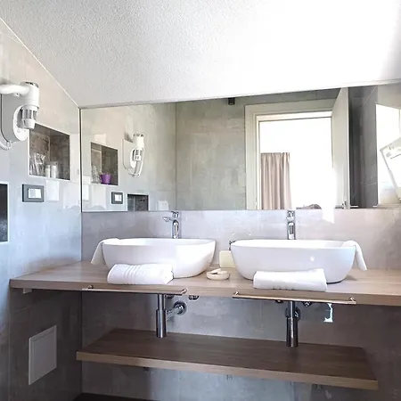 Apartment Delux Soba Sa Pogledom Na More, Hidromasaznom Kadom I Balkonom *